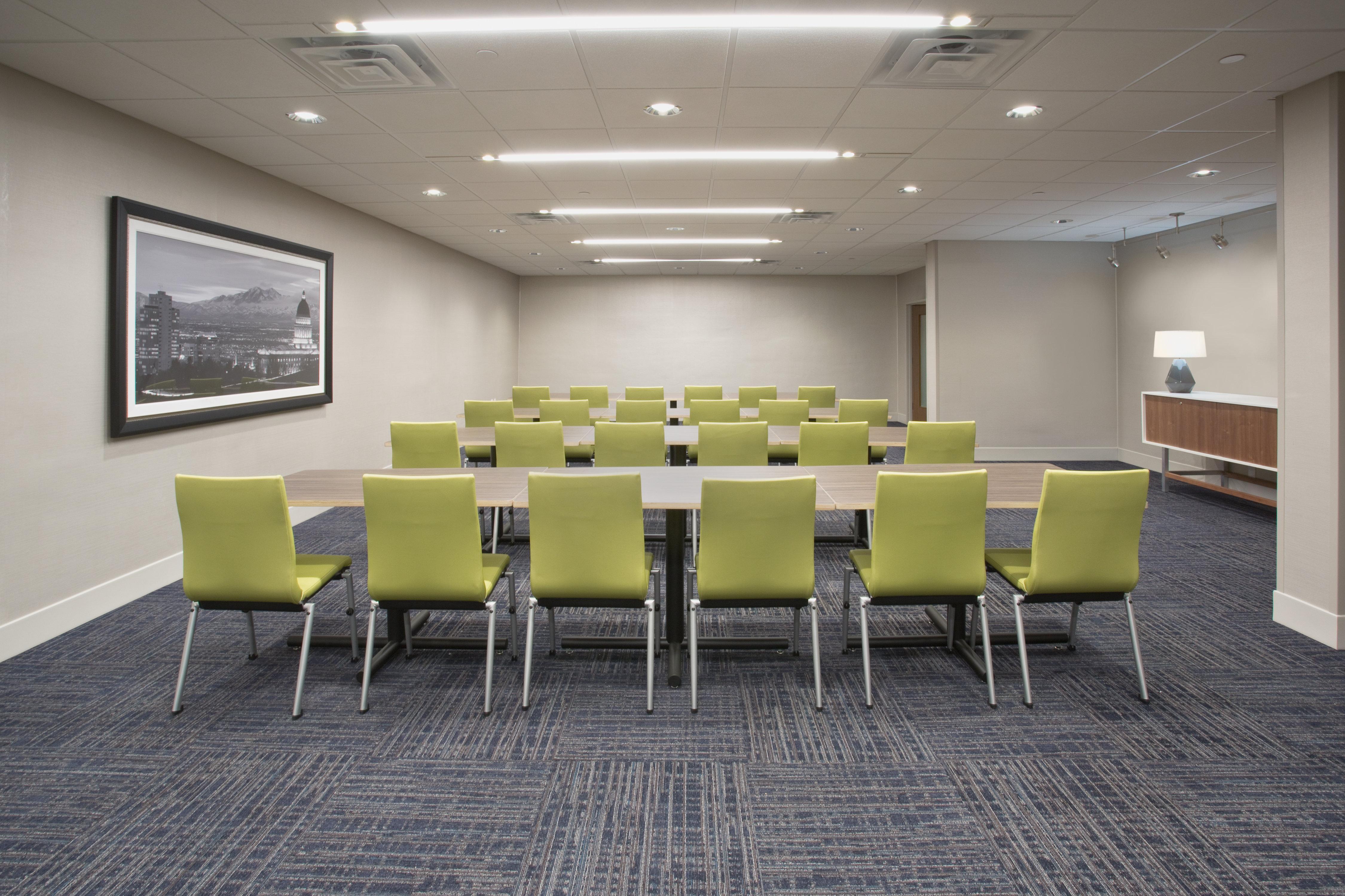 Holiday Inn Express & Suites Chicago North Shore - Niles By Ihg מראה חיצוני תמונה