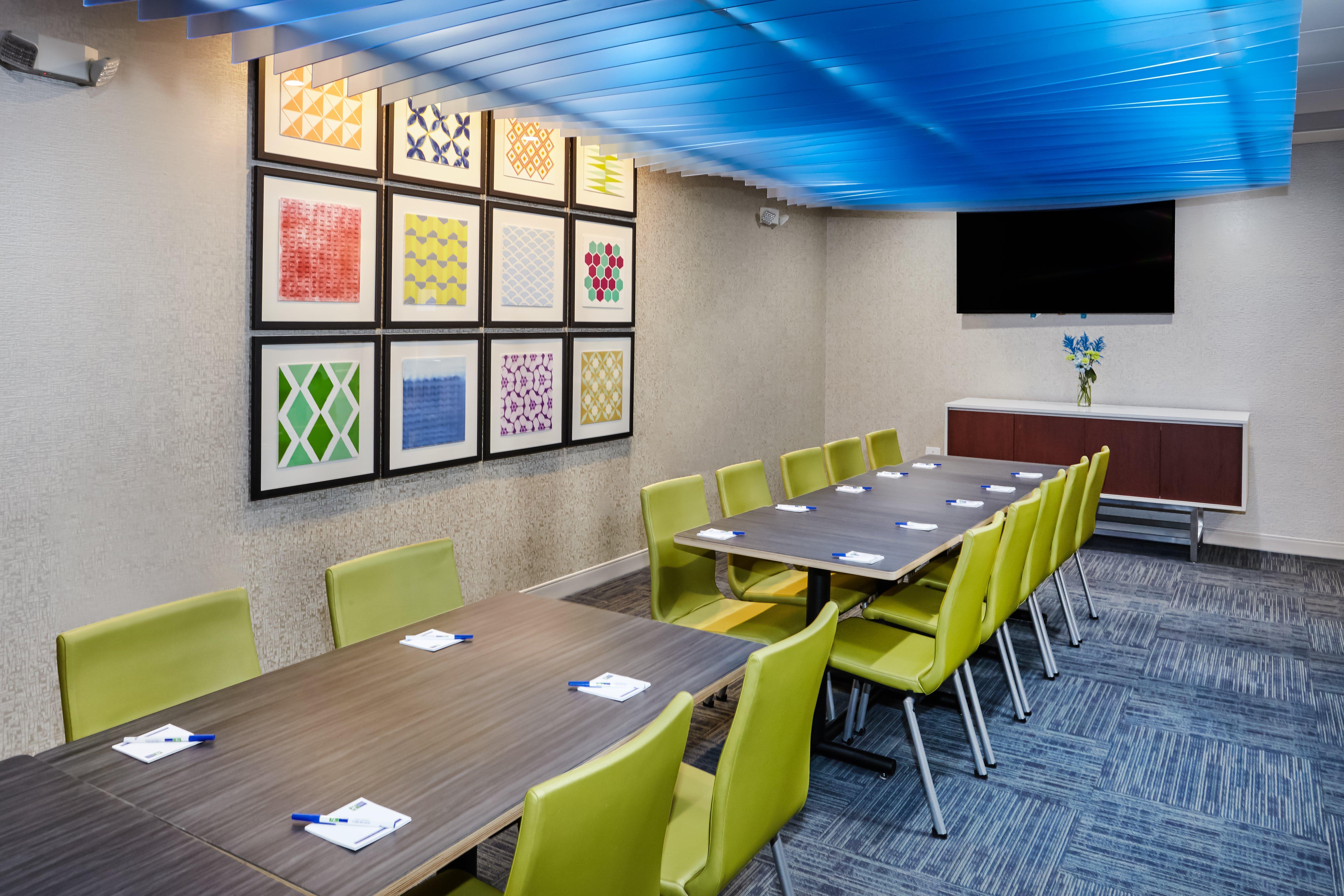 Holiday Inn Express & Suites Chicago North Shore - Niles By Ihg מראה חיצוני תמונה