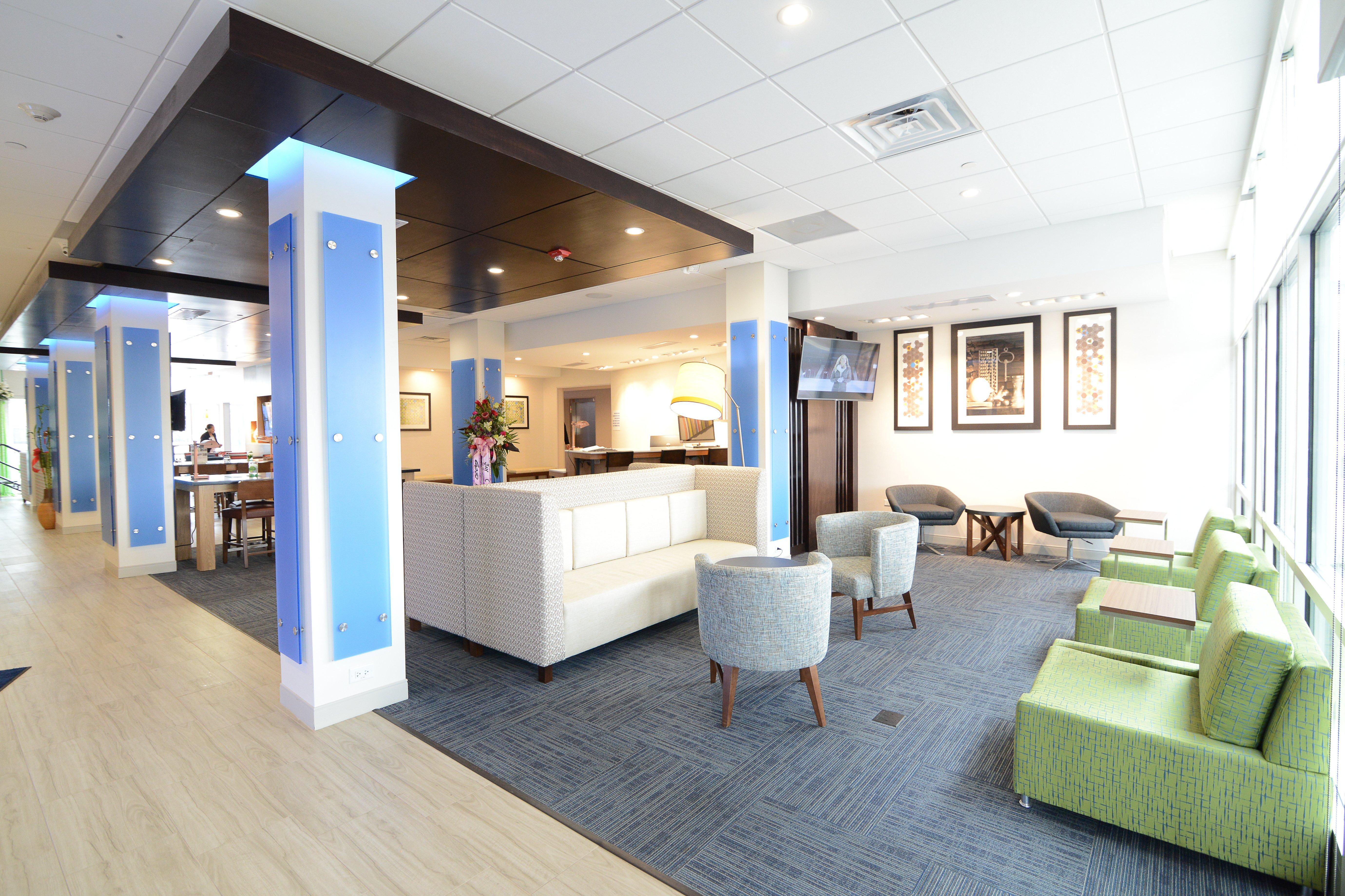 Holiday Inn Express & Suites Chicago North Shore - Niles By Ihg מראה חיצוני תמונה