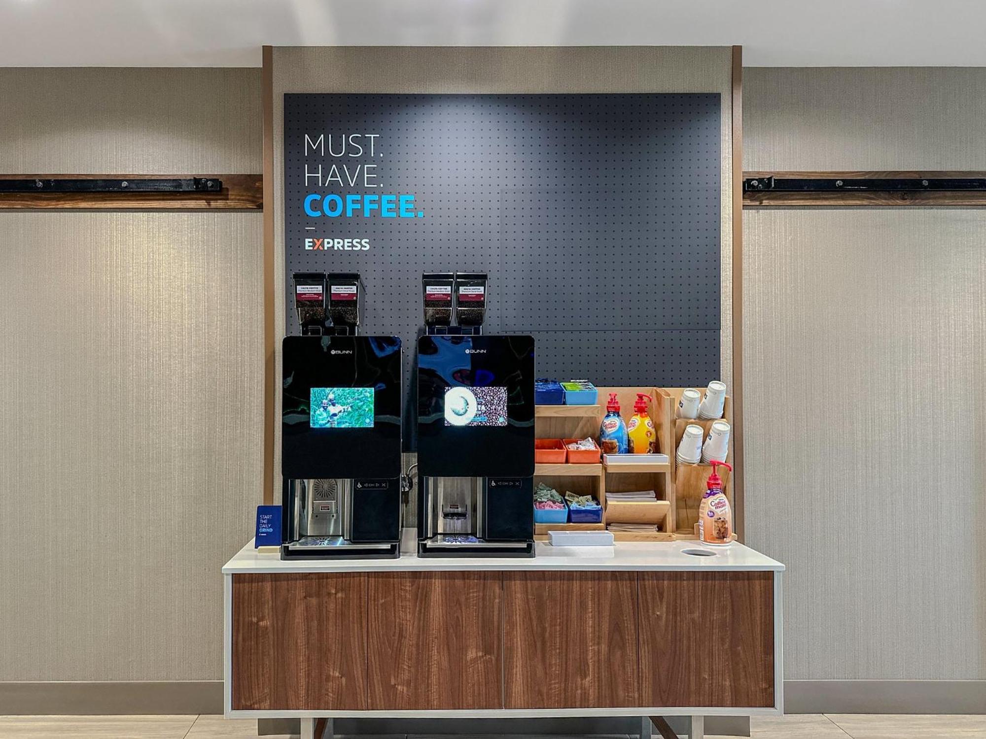 Holiday Inn Express & Suites Chicago North Shore - Niles By Ihg מראה חיצוני תמונה